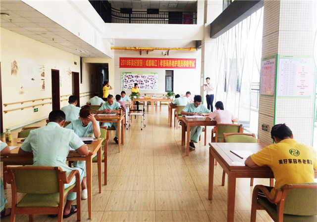 1539942402841030.jpg 01.jpg