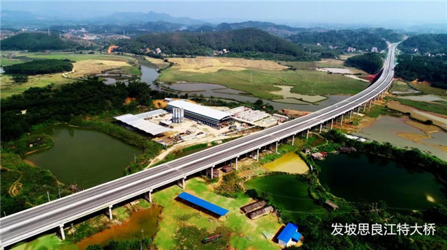 1544409347140976.jpg 08.jpg