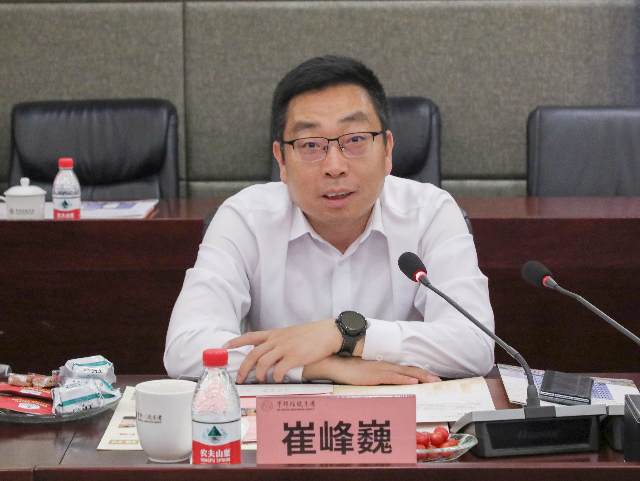 1715570375795813.jpg 崔峰巍希望双方进一步合作,实现互惠共赢.jpg